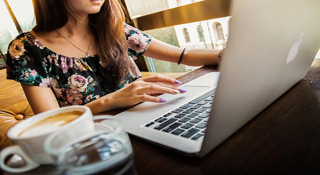 Interesse de mulheres em vagas de TI cresce 22% em 2021