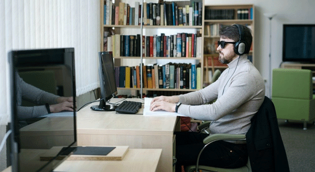 Dell cria jogo que simula navegação on-line de deficientes visuais