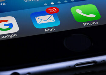 Play My Emails, que reproduz e-mails do Outlook mobile, agora em português