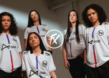 Fluxo anuncia time feminino de Free Fire