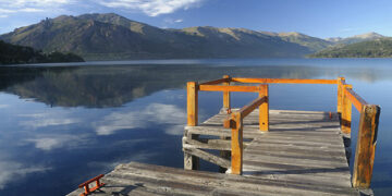 Motorola anuncia parceria com Booking.com no Brasil