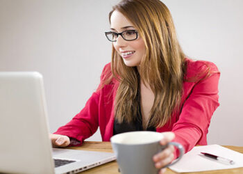 Microsoft abre inscrições para os programas #ElasnaIA e #SecurityGirls