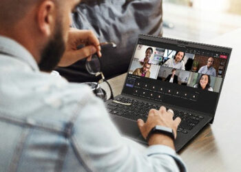 VAIO lança notebook Z Signature Black no Brasil