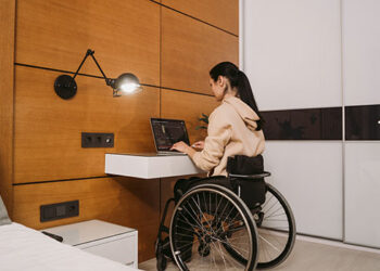 F1RST, do Santander, abre vagas em TI para PCD