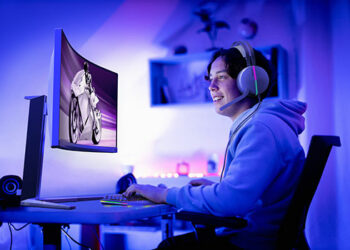 Philips entra no segmento gamer com linha Evnia