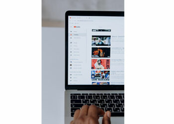 YouTube traz recurso de audiodescrição em jogos do Paulistão 2023