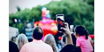 Como proteger os dados do seu celular no carnaval