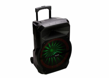 Polyvox volta com caixa de som