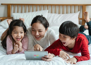 Saiba quais atividades on-line são ideais de acordo com a idade