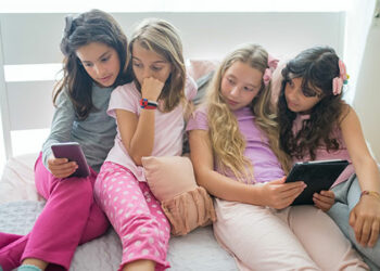 Volta às aulas: confira como configurar o smartphone dos pequenos