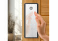 Yale apresenta fechadura digital cm acabamento espelhado