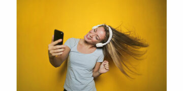 Deezer anuncia novo serviço de assinatura para duas pessoas