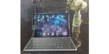 Positivo Vision TAB 10: teclado integrado faz toda diferença