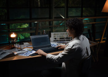 VAIO FH15 impulsiona produtividade com placa de vídeo dedicada