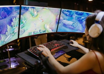 Quer ser jogador profissional de e-sports? Saiba como