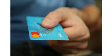 Carnaval: dicas de segurança para foliões evitarem golpes