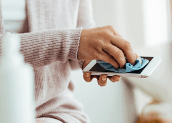 Seu celular está limpo? Confira como higienizar seu aparelho