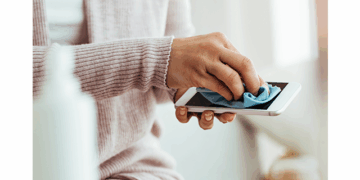 Seu celular está limpo? Confira como higienizar seu aparelho