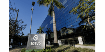 TOTVS assina contrato para aquisição da Linx