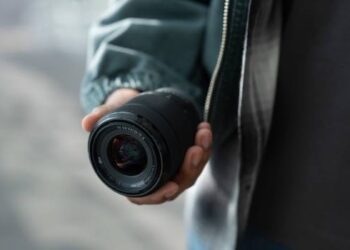 Sony lança lente SEL28702: versatilidade para fotos e vídeos