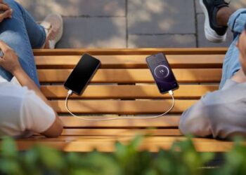 OPPO A6t chega com foco em bateria e preço baixo